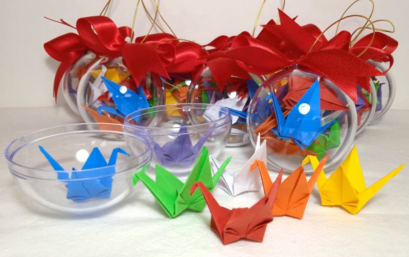 Bolinha acrílica com Tsurus