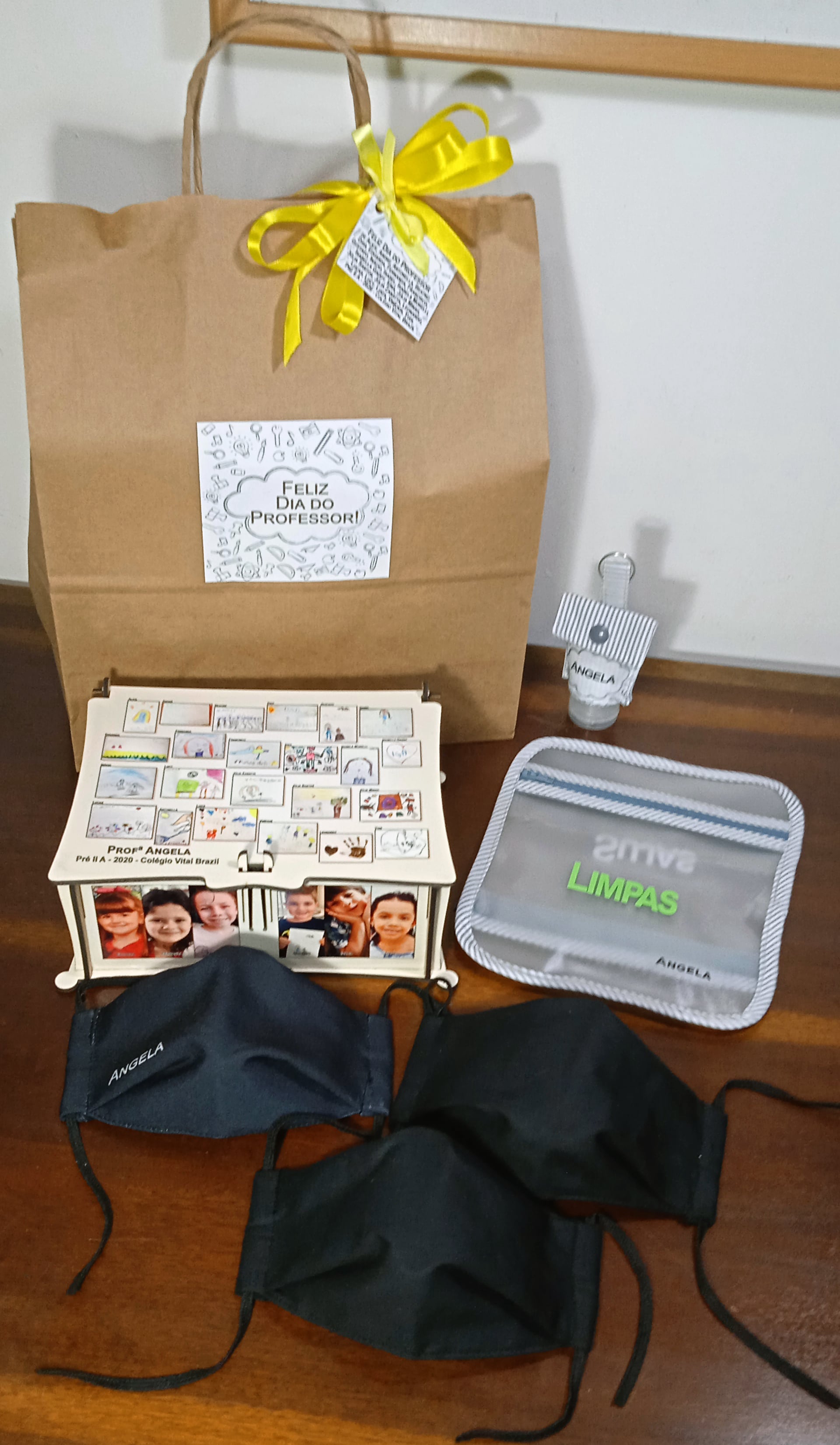 Kit Caixa MDF + Porta Álcool Gel + Necessaire Sujas e Limpas + 3 Máscaras de Tecido